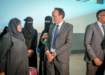 Deputy Minister Welcomes 129 Somali Returnees from Libya